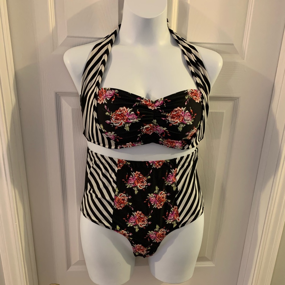 🛍🛍🛍Floral Striped Retro Swim
